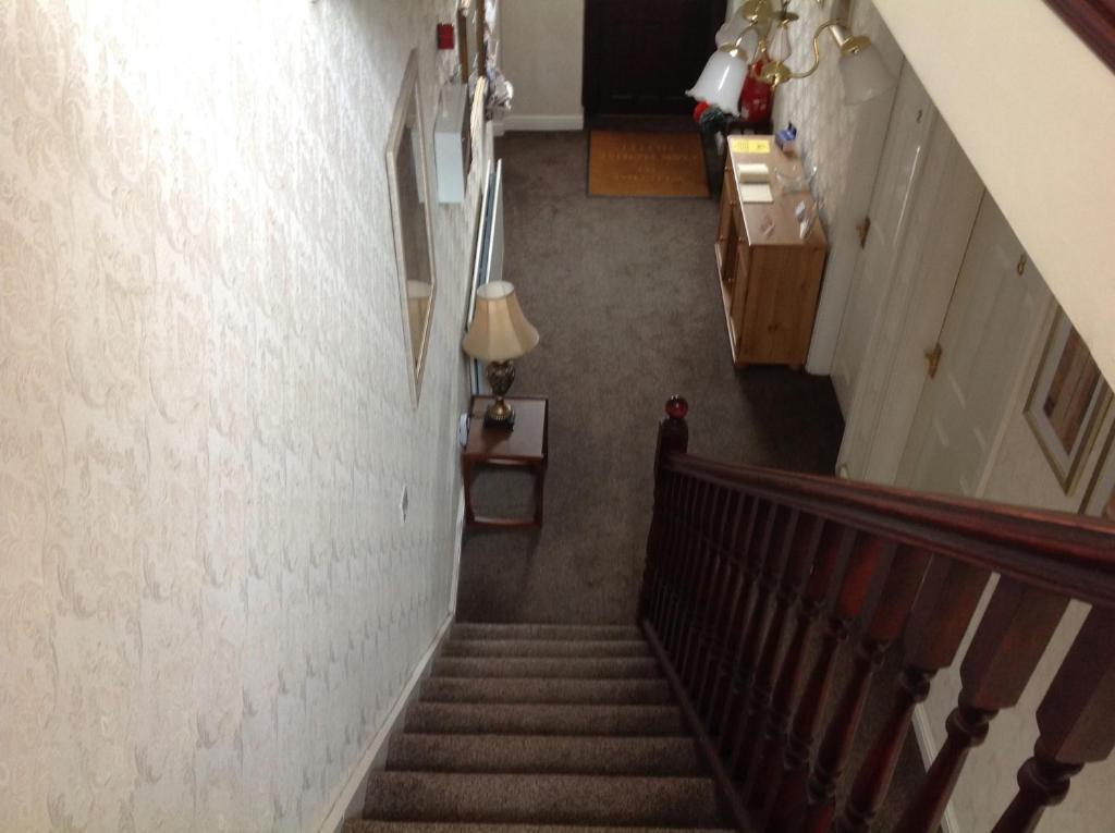 Oak House Bb Bed & Breakfast โอลดัม ภายนอก รูปภาพ